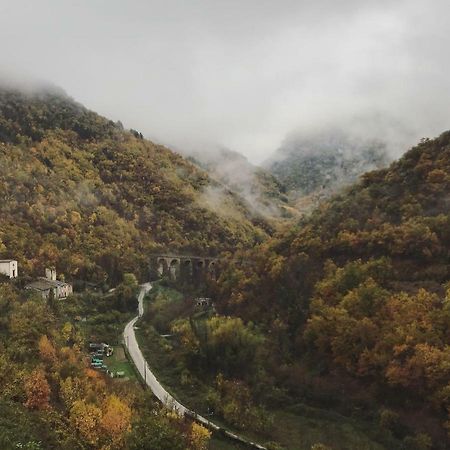 Casa Ai Piedi Della Riserva Naturale Pettorano sul Gizio Esterno foto